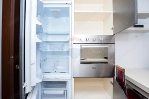 Apartament 3 camere spațios de închiriat, modern, în zonă centrală - imagine 14