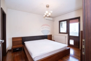 Apartament 3 camere spațios de închiriat, modern, în zonă centrală - imagine 19