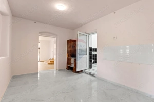 Casă renovată recent, zona centrală Pecica - imagine 9