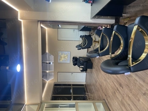 Închiriez   2  puncte de lucru pt. Frizer - imagine 2