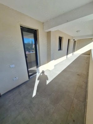 3 camere bloc nou zona Zavoi, loc de parcare inclus - imagine 6