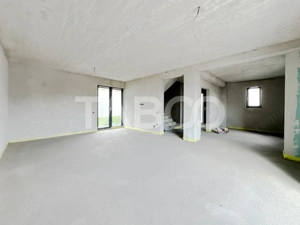 De vanzare duplex 200 mp utili semifinisat cu garaj in Floresti - imagine 2