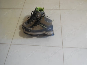 Ghete de iarna pentru baieti marimea 34 - 35 