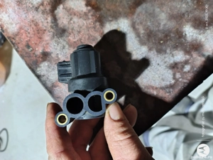 Regulator relanti bmw e 46 1.9 benzina pentru BMW E46, an 1999 - imagine 2