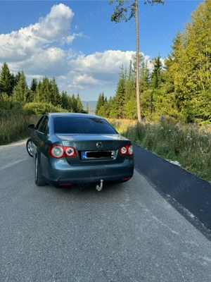 Volkswagen Jetta - imagine 4