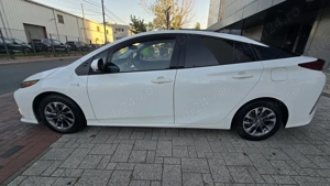 Șofer profesionist ofer servicii transport persoane cu mașina proprie Ofer contract factură 