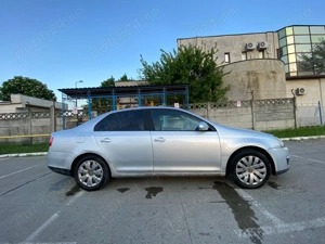 Vand Volswagen Jetta 2007 gpl benzina schimbat distributie ambreiaj, brate bucse noi 2299 EURO - imagine 3