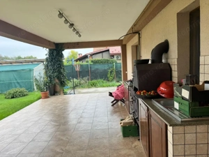 Casă superbă spatioasa intr-o zona linistiota aproape de oras - imagine 9