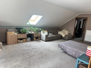 Casă superbă spatioasa intr-o zona linistiota aproape de oras - imagine 17