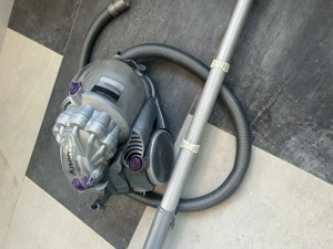 Aspirator dyson  - imagine 4