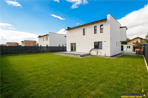 Design minimalist, rafinament maxim – Casa ta moderna in Sanpetru - imagine 11