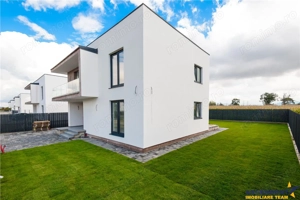 Design minimalist, rafinament maxim – Casa ta moderna in Sanpetru - imagine 3