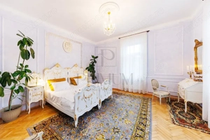 SINAIA - Vila Istorica - 3 Camere - Spatios - Inalt - RENOVAT - CENTRALA PROPRIE - ZONA EXCELENTA