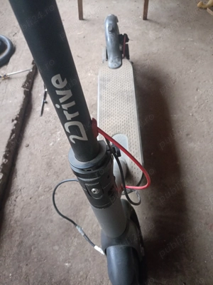 Vând trotineta electrica foarte buna 