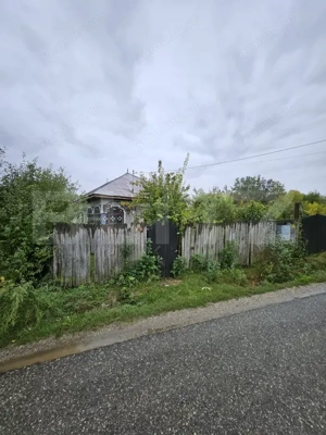 Proprietate de vanzare, 1000 mp, sat Gârleni - imagine 5