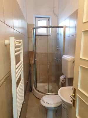 De vanzare apartament pe doua niveluri cu curte proprie - imagine 6