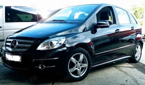 Mercedes-Benz  B 200  CDI.  5700 euro