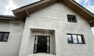 Vilă D+P+M cu teren generos și vedere panoramică spre pădure