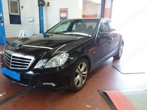 Mercedes-Benz E 200 Blue Efficiency Avangarde AF.2009