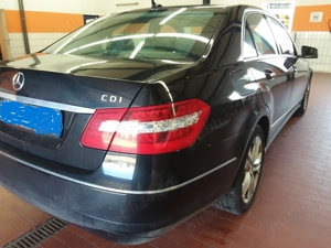 Mercedes-Benz E 200 Blue Efficiency Avangarde AF.2009 - imagine 5