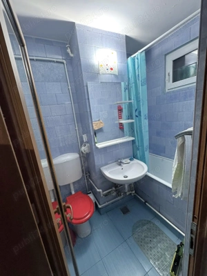 400 Euro-Inchiriere apartament 3 camere decomandate, zona Tribunal - imagine 8