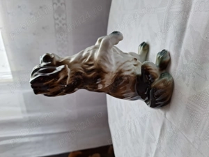 Bibelou Caine confectionat din portelan mat romanesc vintage