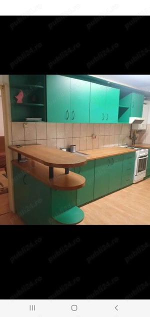 Dau în chirie apartament 3 camere, 1300 lei