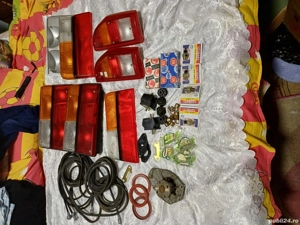 De vanzare piese de Dacia .