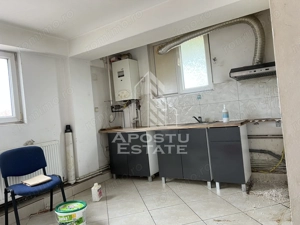 Apartament cu 3 camere, la demisol inalt , zona Steaua - imagine 3