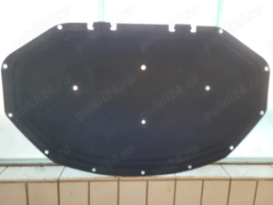 Izolație capotă VW Passat B8