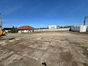 Halǎ industrialǎ + platformǎ betonatǎ, zona Sud - imagine 4