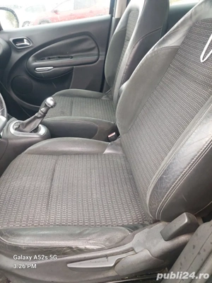 De vinzare una din două  autoturisme  - imagine 2