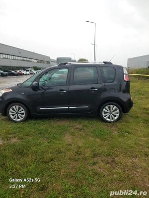 De vinzare una din două  autoturisme  - imagine 3