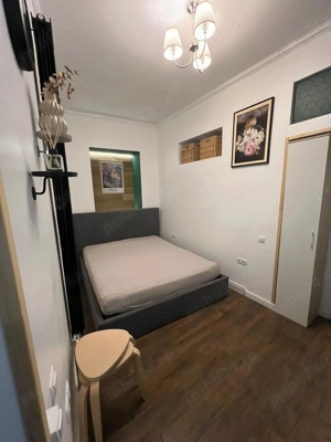 Vând garsonieră în centrul istoric Brașov  - imagine 2