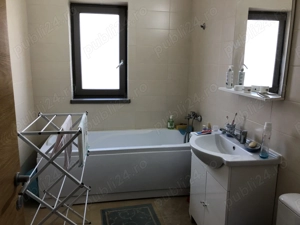 Apt. 3 camere, dec. Exercitiu, centrala, balcon, lux, bloc fond nou-loc parcare. - imagine 4