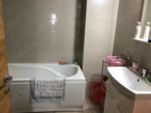 Apt. 3 camere, dec. Exercitiu, centrala, balcon, lux, bloc fond nou-loc parcare. - imagine 6