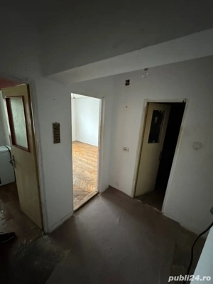 Garsoniera Brad - imagine 4