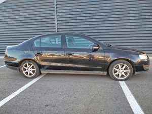 Vand passat b6 benzină 1600cmc 1950 euro - imagine 5