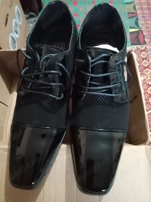 pantofi noi în stare excelentă - 100  l