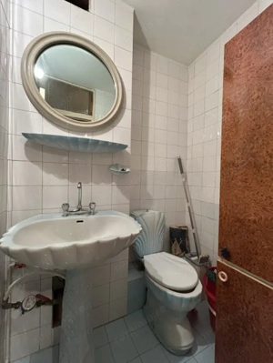 Apartament 3 camere, decomandat, etaj 2, 65mp, 2 bai - zona Sagului  - imagine 13