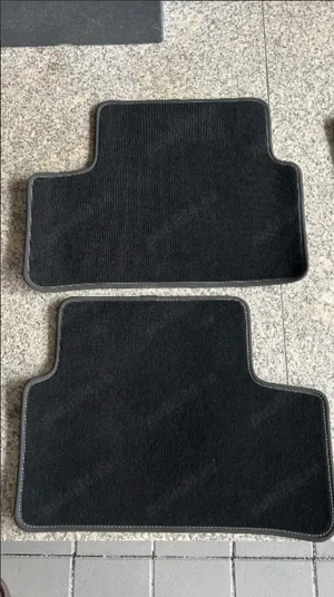 Set 4 presuri mocheta noi Mercedes CLA sau A klasse originale. - imagine 2