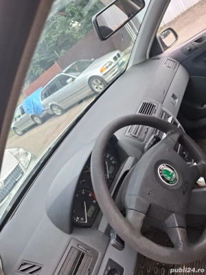 Skoda Fabia 2002 - imagine 2