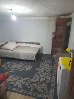 Vând casa bătrâneasca  - imagine 8