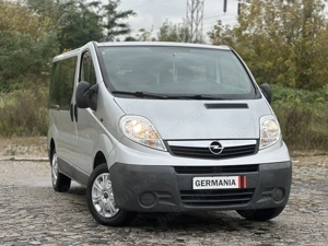 Opel Vivaro*Tuv Germania*9 locuri*clima*km:198.764*navi*2.0 D*af.2010