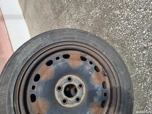 4 cauciucurile de vara 195 55 15 cu jante de tabla 5x100 de vw polo - imagine 3