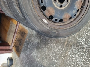 4 cauciucurile de vara 195 55 15 cu jante de tabla 5x100 de vw polo - imagine 4