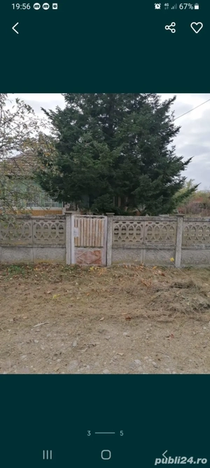 Casă bătrânescă cu teren