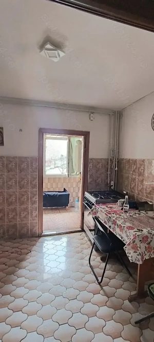 Vând apartament 3 camere - imagine 8