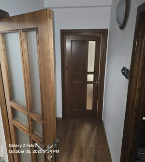 Schimb apartament cu 3 camere si 3 balcoane cu casă NU COLABOREZ CU AGENȚII IMOBILIARE  - imagine 4