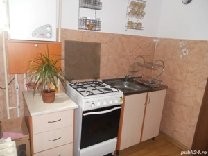 Inchiriez apartament cu 2 camere 